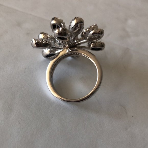VTG Black Fx Onyx & Clear CZ Flower Silver Color Cocktail Ring Gorgeous Sz.8 - Picture 5 of 9